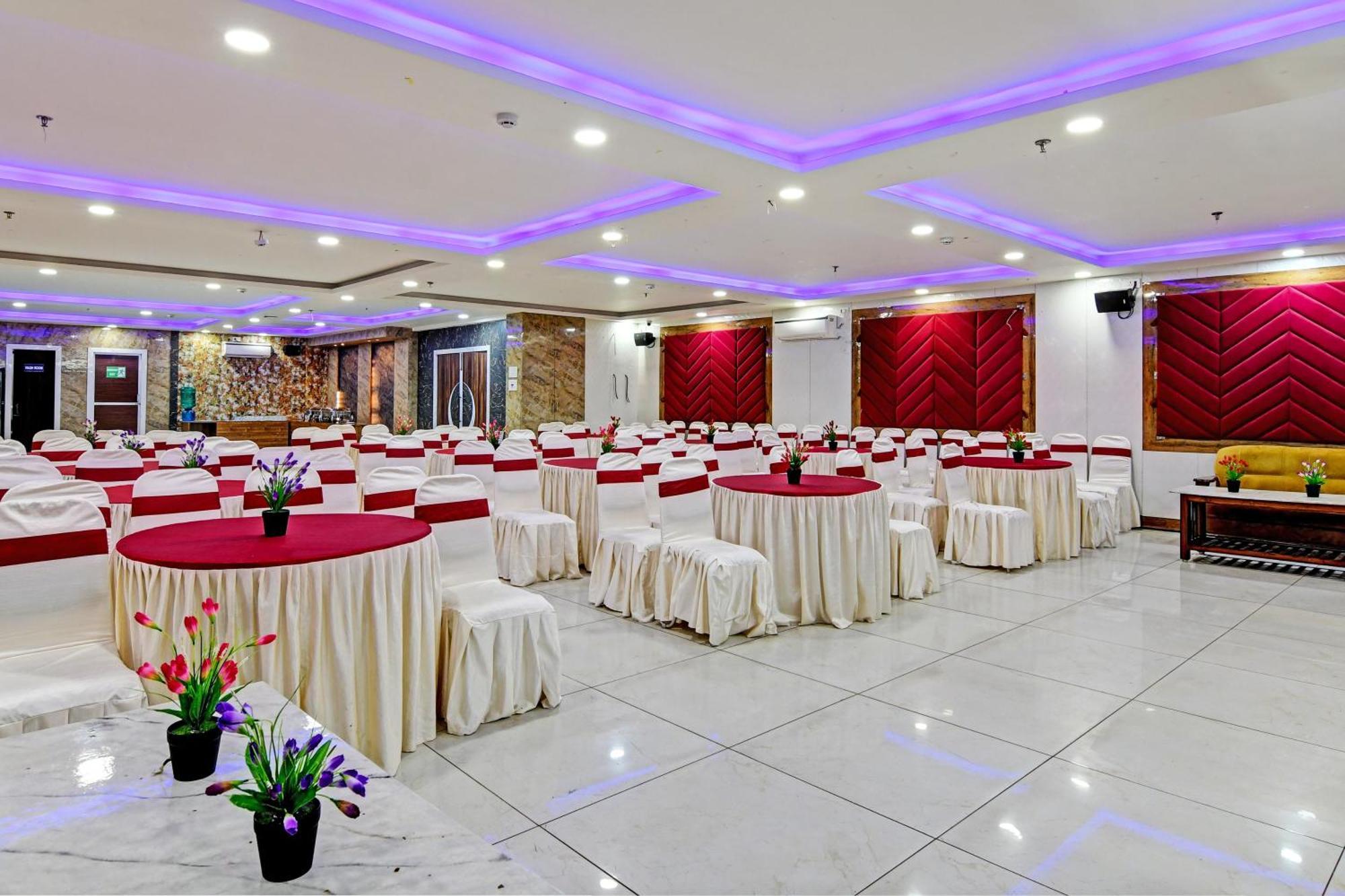 Townhouse The Grand Touch & The Royal Touch Hotell Digha  Exteriör bild