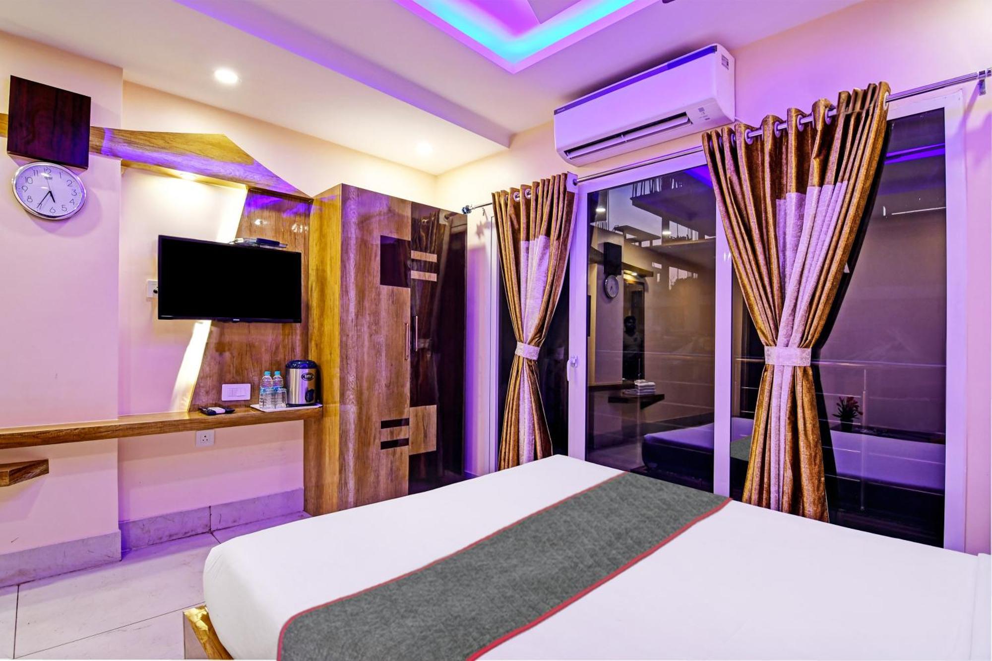 Townhouse The Grand Touch & The Royal Touch Hotell Digha  Exteriör bild