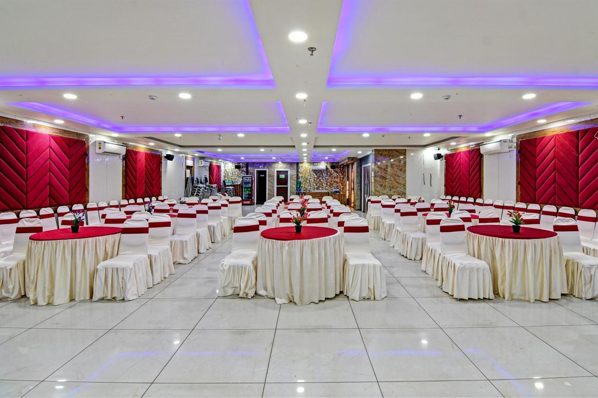 Townhouse The Grand Touch & The Royal Touch Hotell Digha  Exteriör bild