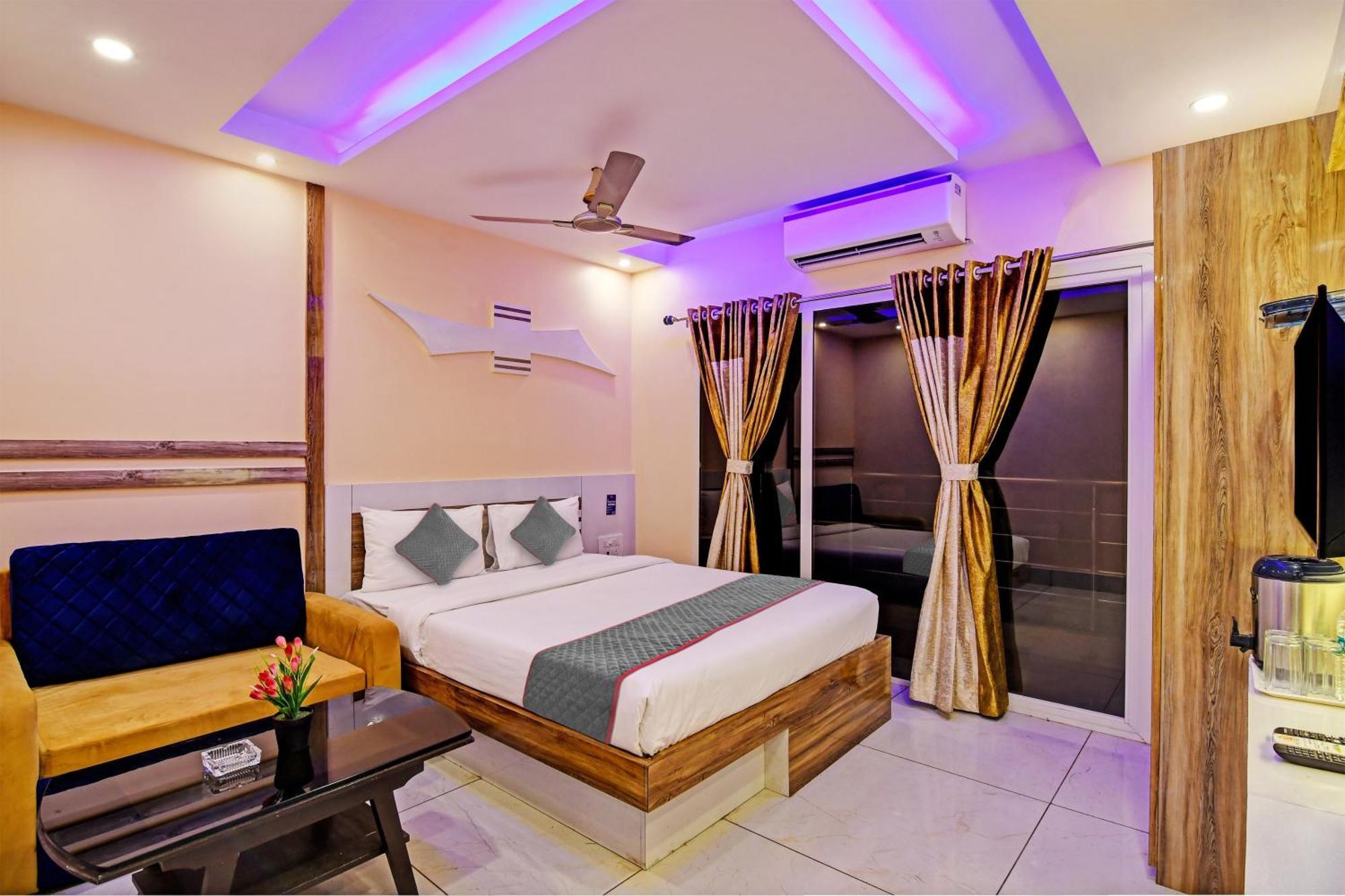 Townhouse The Grand Touch & The Royal Touch Hotell Digha  Exteriör bild