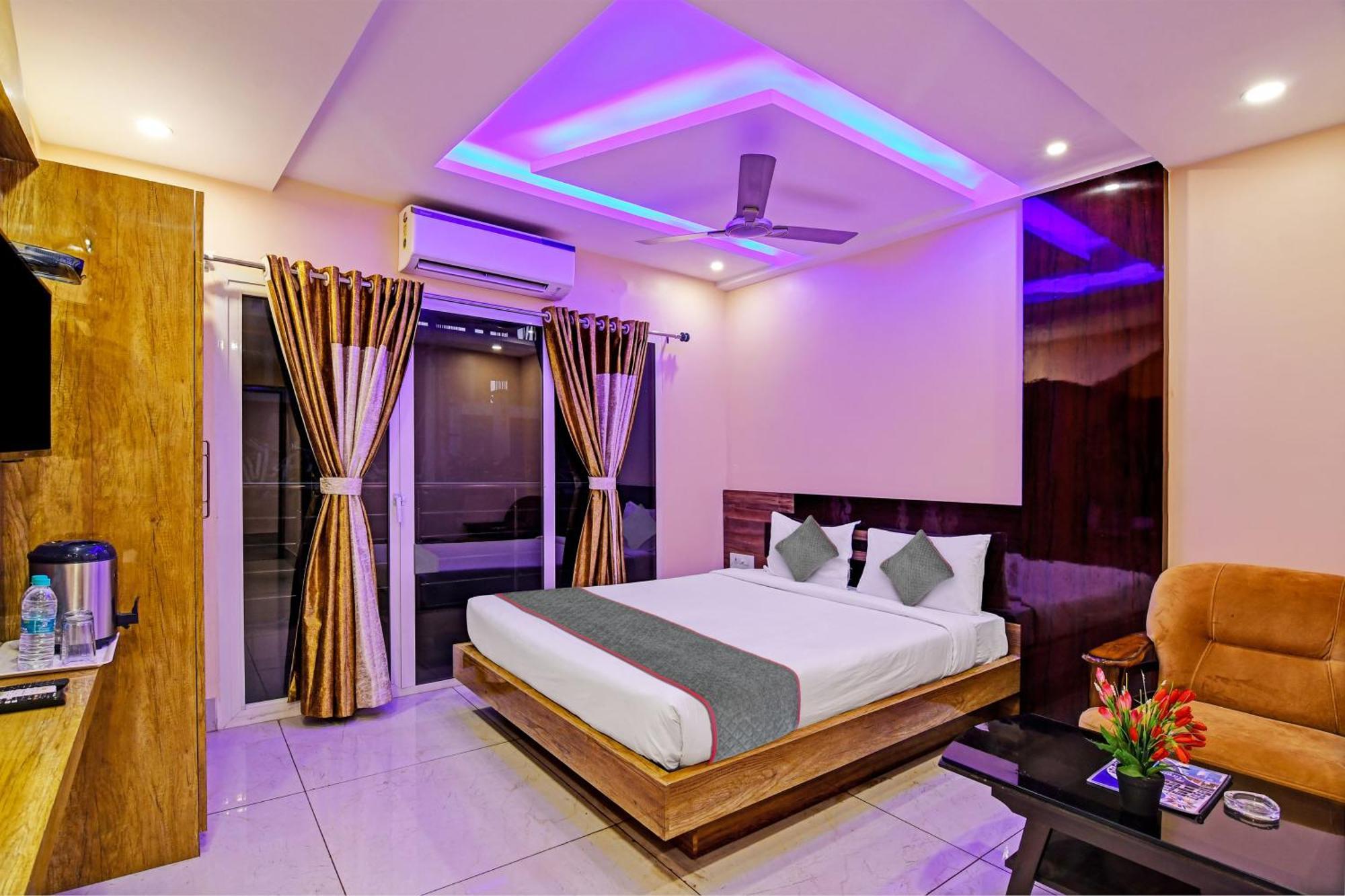 Townhouse The Grand Touch & The Royal Touch Hotell Digha  Exteriör bild