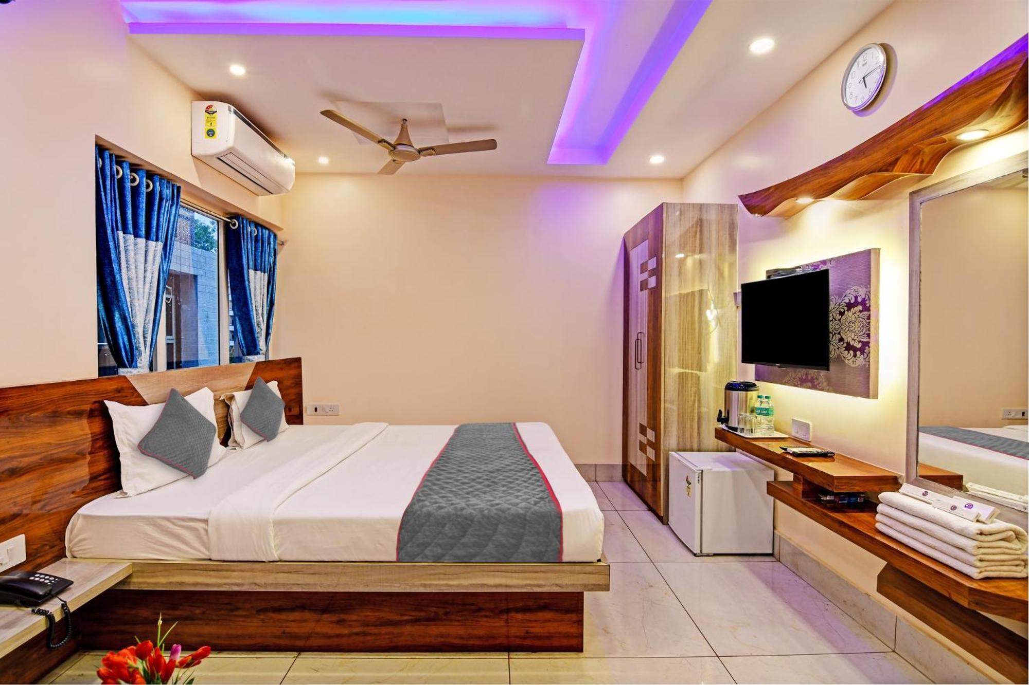 Townhouse The Grand Touch & The Royal Touch Hotell Digha  Exteriör bild