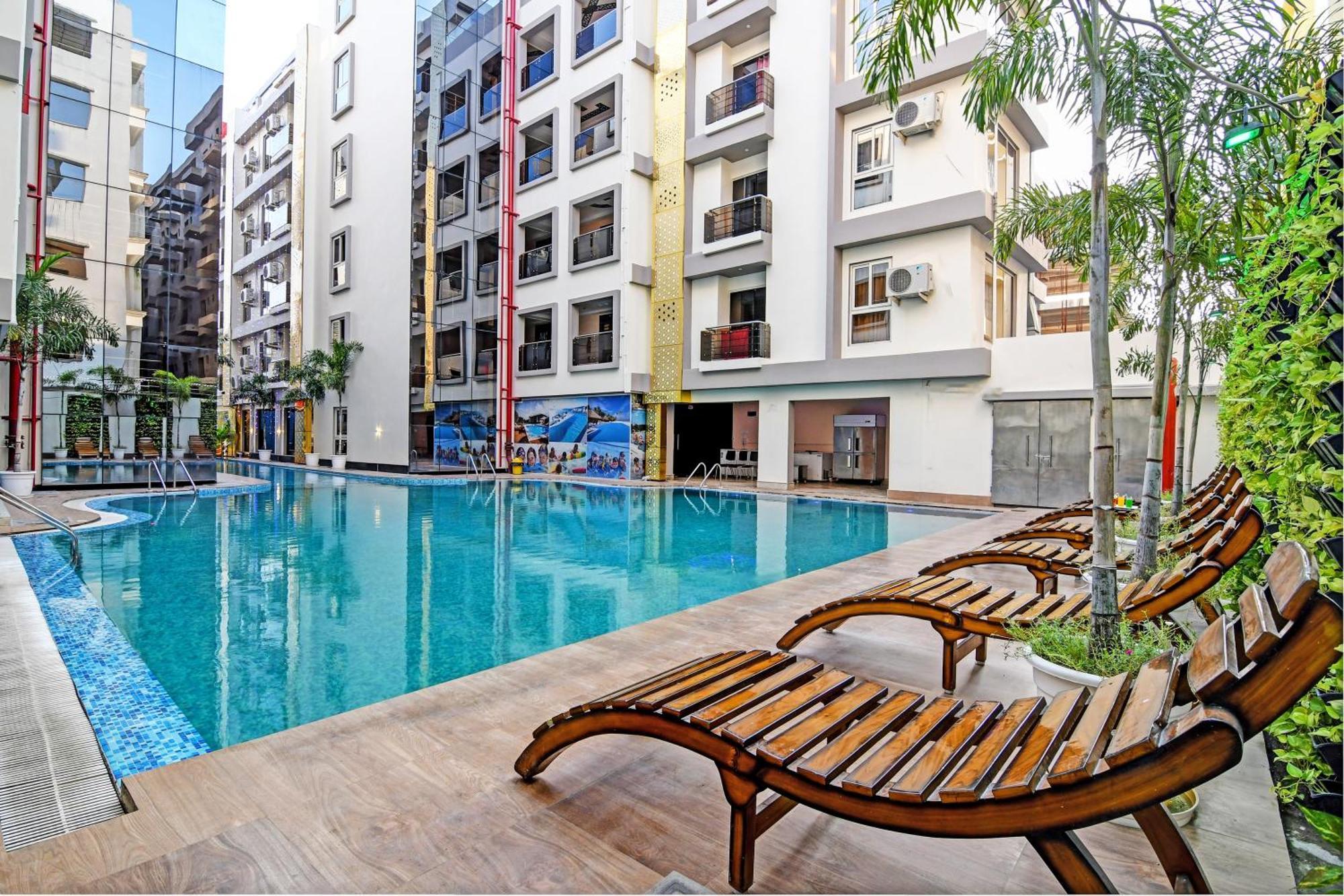 Townhouse The Grand Touch & The Royal Touch Hotell Digha  Exteriör bild