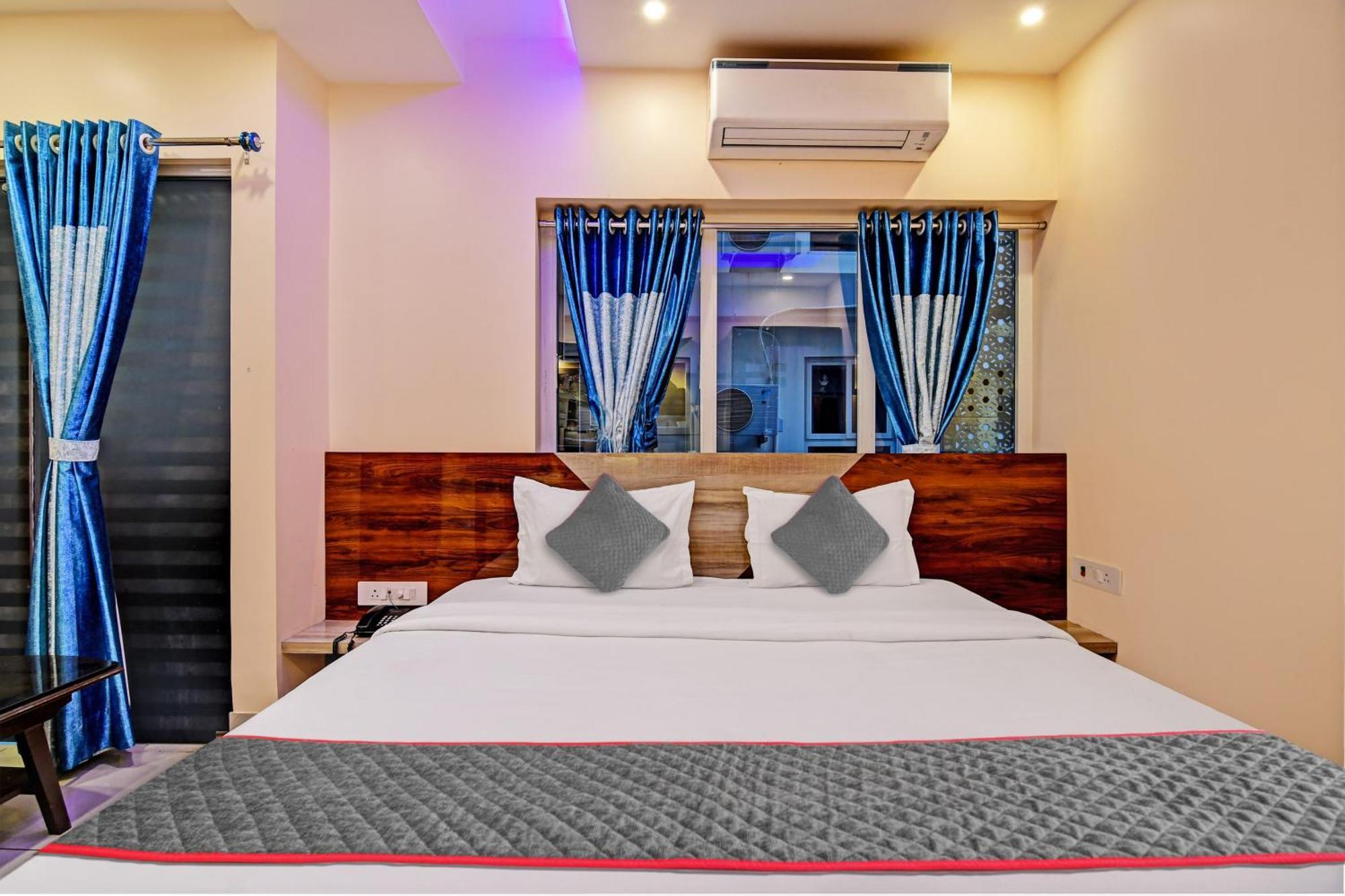 Townhouse The Grand Touch & The Royal Touch Hotell Digha  Exteriör bild