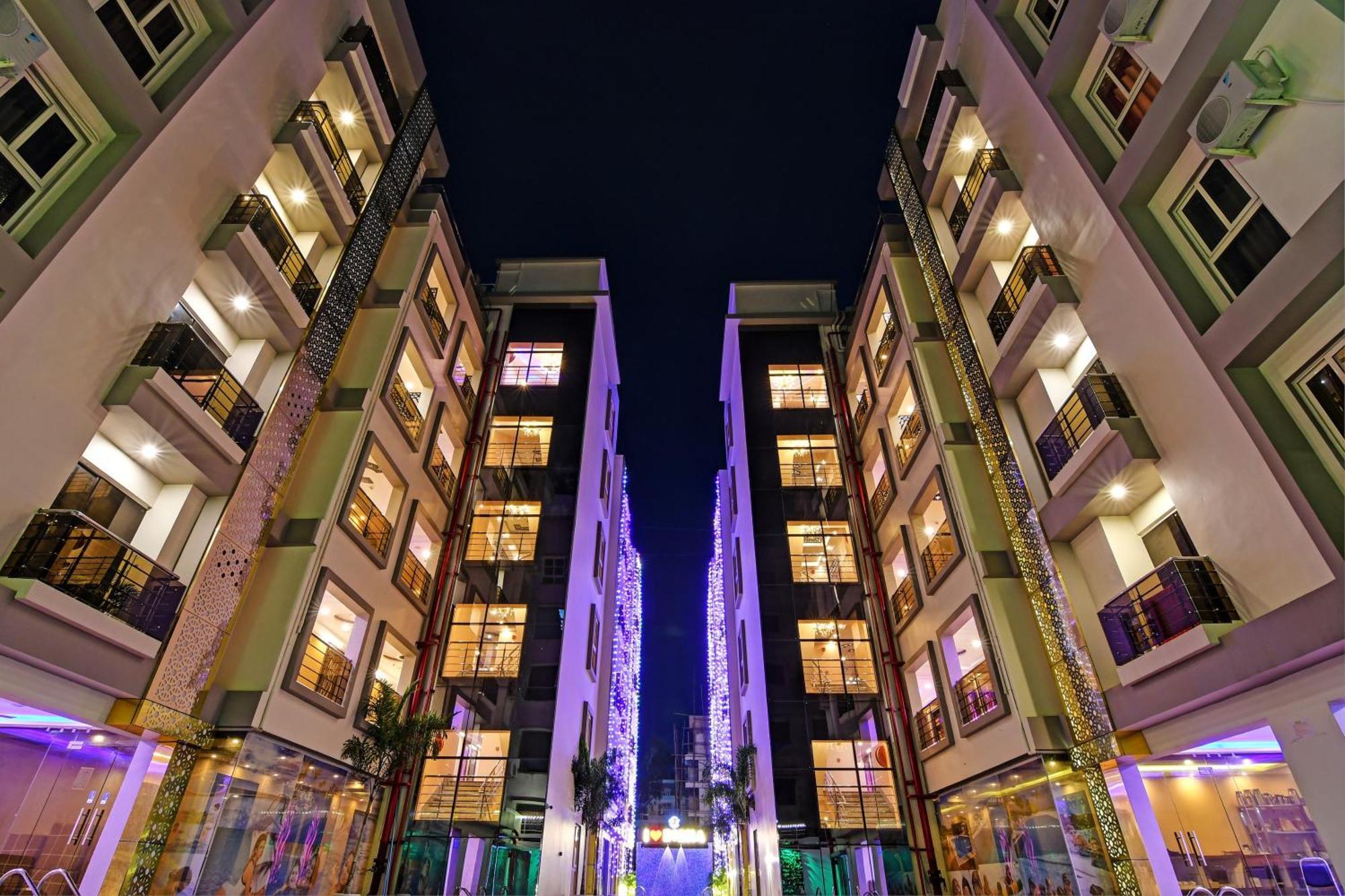 Townhouse The Grand Touch & The Royal Touch Hotell Digha  Exteriör bild