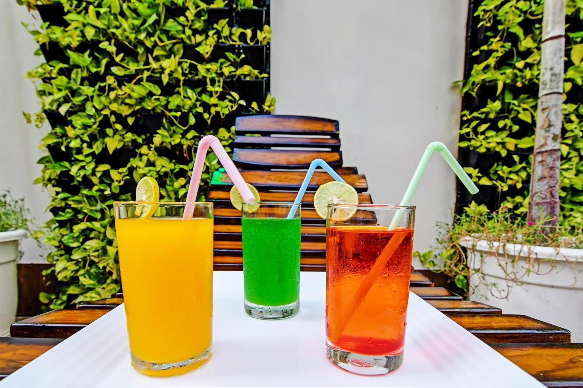 Townhouse The Grand Touch & The Royal Touch Hotell Digha  Exteriör bild