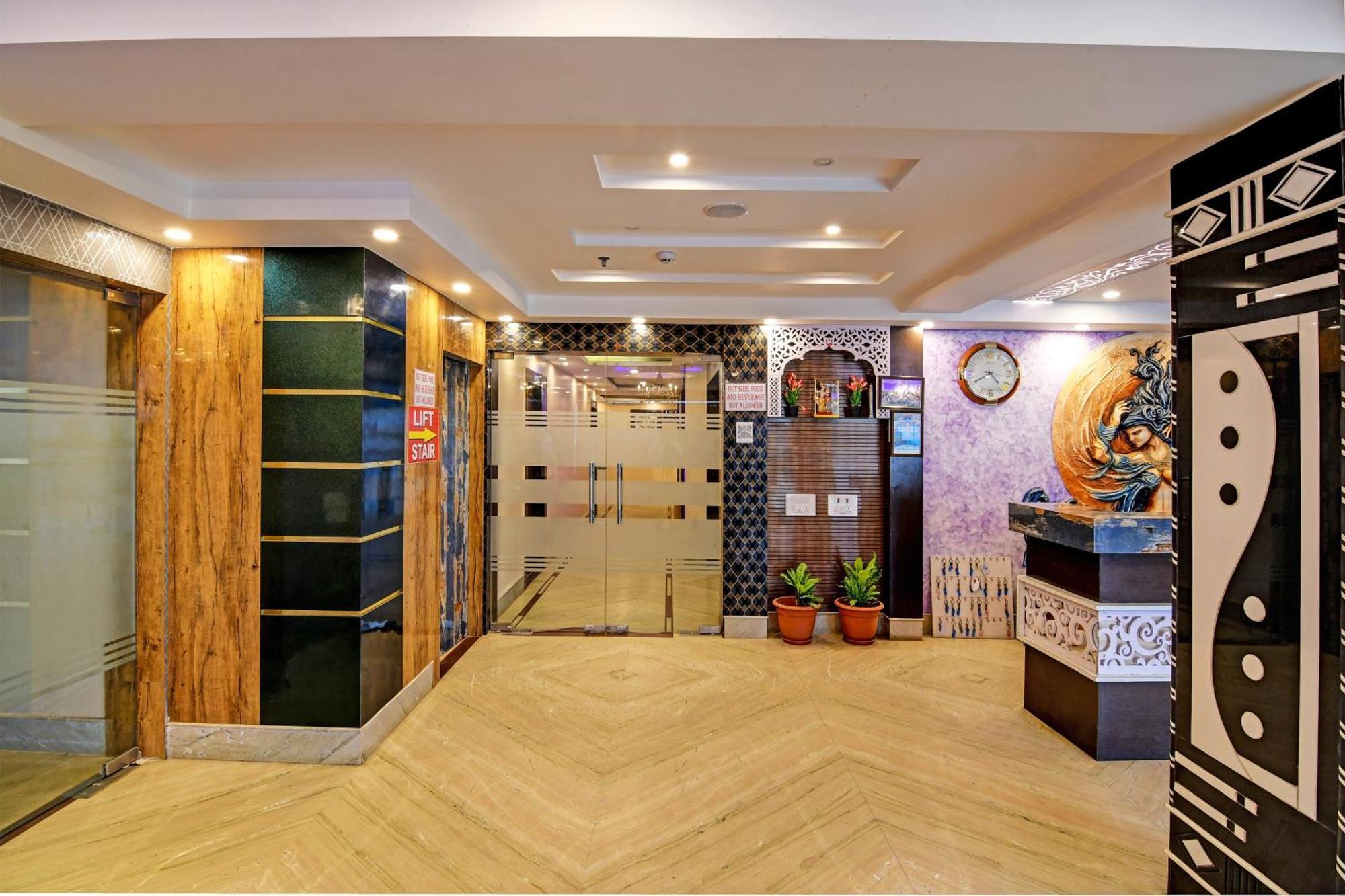 Townhouse The Grand Touch & The Royal Touch Hotell Digha  Exteriör bild